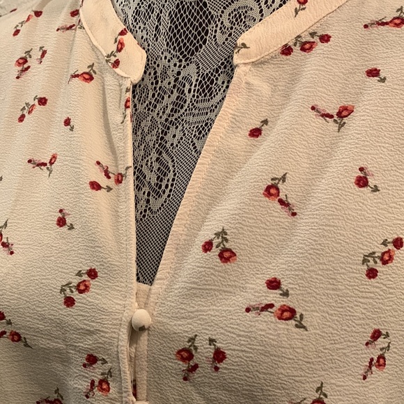 Blouse with small roses - Picture 3 of 6